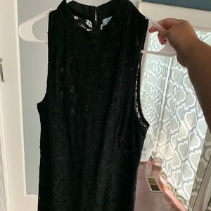 Black lace sleeveless dress